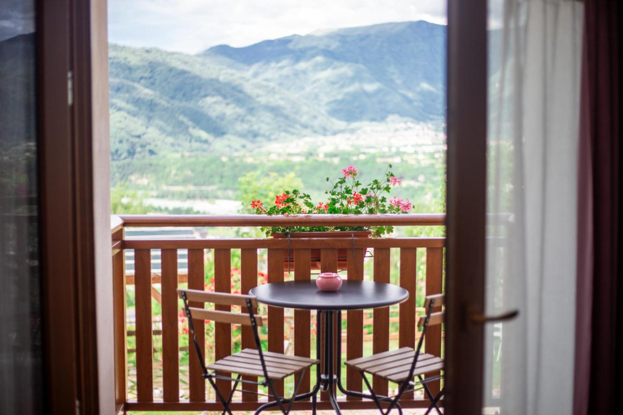 Agriturismo Riva Dei Coz Sequsino Kültér fotó